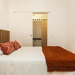A70 - Junta In Apartmán